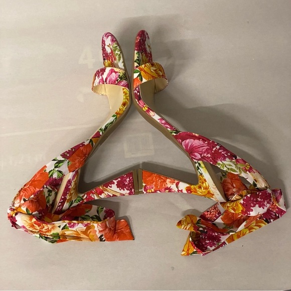 NEW Nine West Kobs Ankle Wrap Sandals White Blooms Floral Multi - Picture 6 of 9